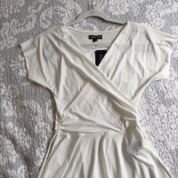 Beautiful white top -NWT - Picture 7 of 8